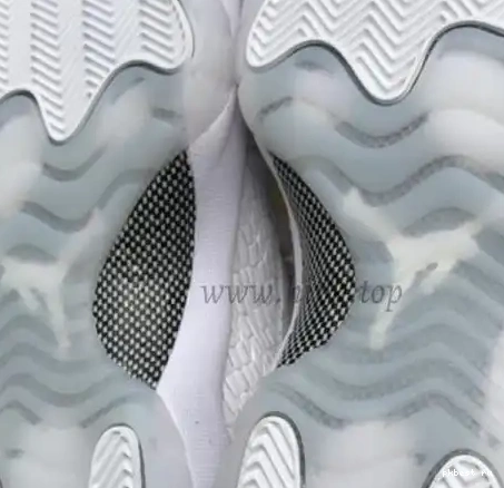 Authentic Air Navy Gum Jordan Low 11 0519